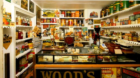 BecksIsleMuseumPickeringGrocersH1c