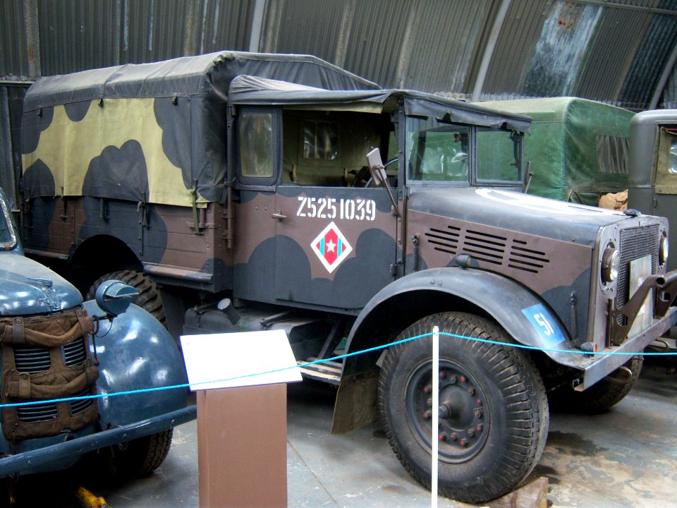 Bedford 15cwt military truck, NELSAM, 27 June 2015