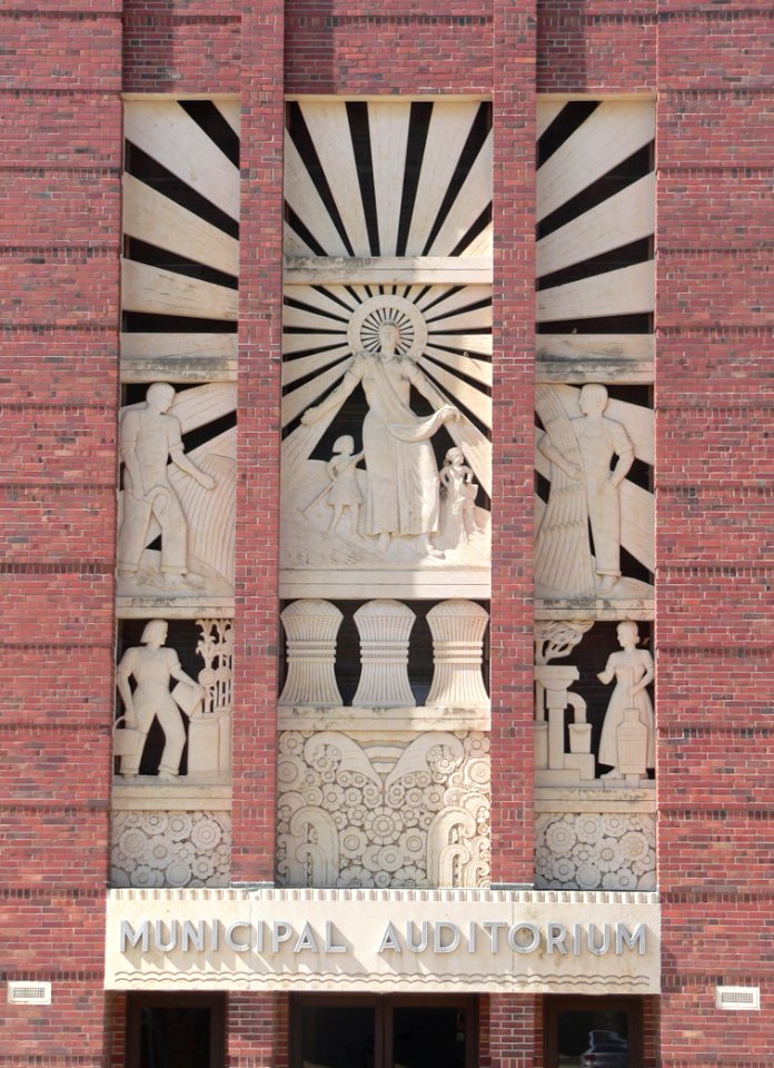 Beatrice, Nebraska Municipal Auditorium E bas-relief