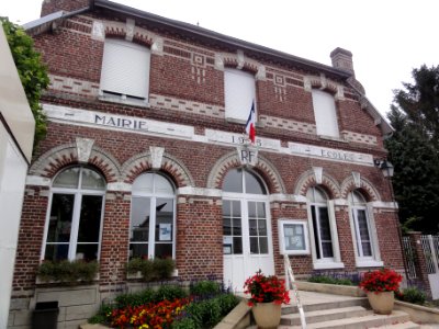 Beauvois-en-Vermandois (Aisne) mairie-école