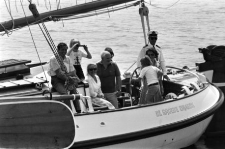 Beatrix, Claus en twee kinderen op Groene Draeck bij 125 jarig bestaan Dordrecht, Bestanddeelnr 928-6647