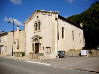 Beauchastel (Ardèche, Fr) temple photo