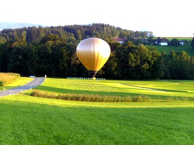 Hot air balloon sport landing