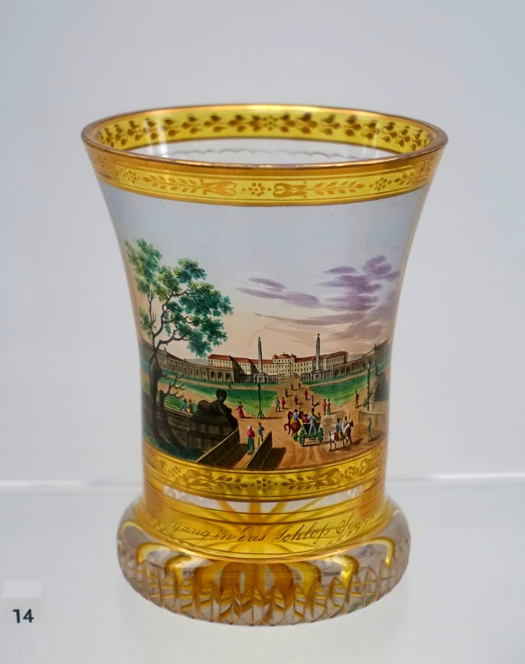 Beaker (Ranftbecher) with Schönbrunn Palace, Anton Kothgasser, Vienna, c. 1820, cut glass with paint and gilding - Landesmuseum Württemberg - Stuttgart, Germany - DSC03384