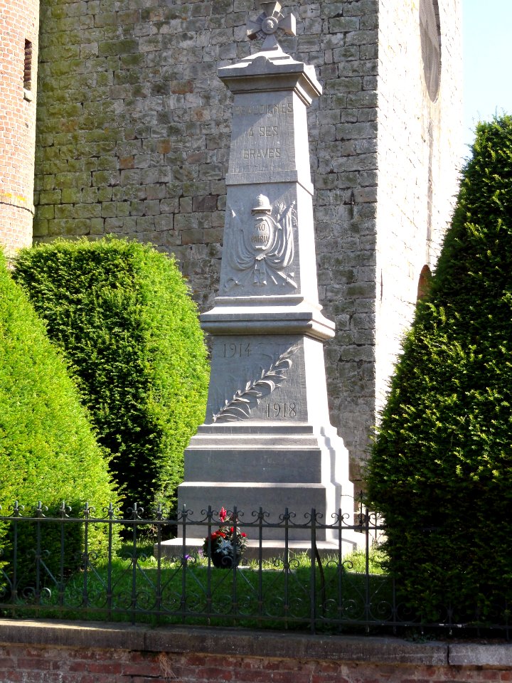 Beaudignies (Nord, Fr) monument aux morts