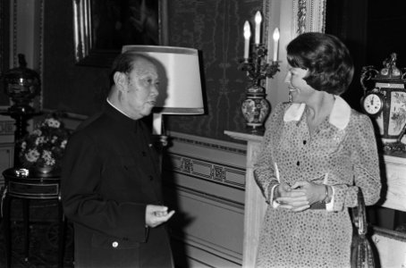Beatrix ontving in Den Haag voorz Vereniging Chinese volk voor vriendschap het, Bestanddeelnr 931-1678