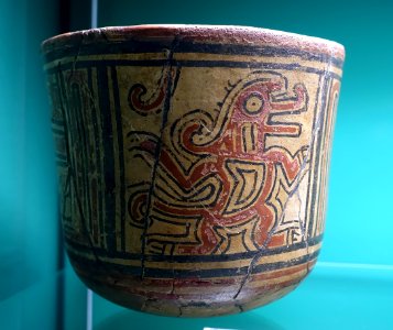Beaker with crocodile design, Diquis, Costa Rica, 1000-1520 AD, ceramic - Naturhistorisches Museum Nürnberg - Nuremberg, Germany - DSC04051