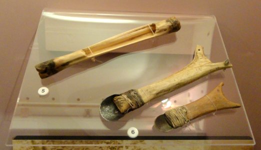 Beamer (top) and grainers (bottom), Naskapi or Montagnais - Native American collection - Peabody Museum, Harvard University - DSC05455