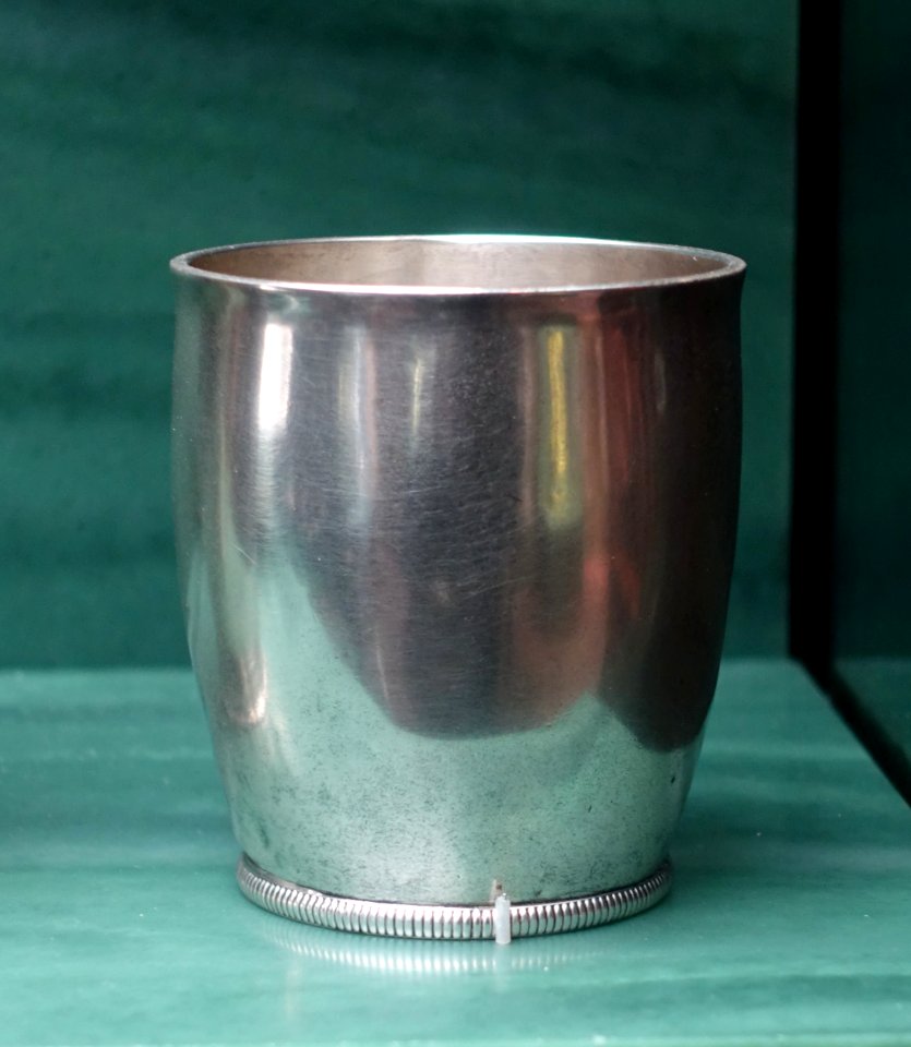 Beaker, Paul Revere, Boston, before 1818, silver - Fowler Museum - University of California, Los Angeles - DSC02514