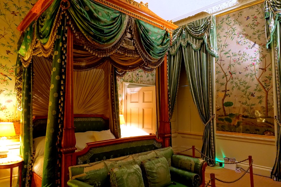 Bed 1 - Wellington Bedroom - Chatsworth House - Derbyshire, England - DSC03356