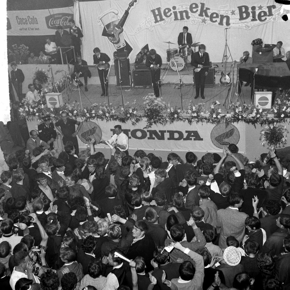 Beatles in ons land, hun optreden in de veilingshal te Blokker, publiek, Bestanddeelnr 916-5170