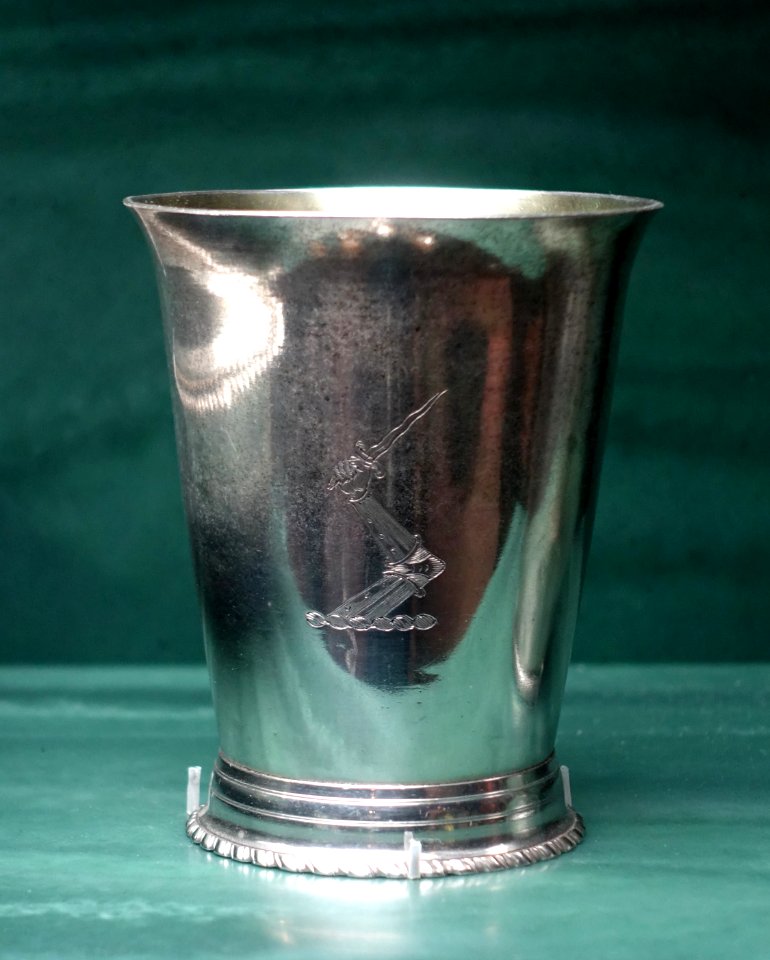 Beaker, David Vinton, Rhode Island, c. 1800, silver - Fowler Museum - University of California, Los Angeles - DSC02510