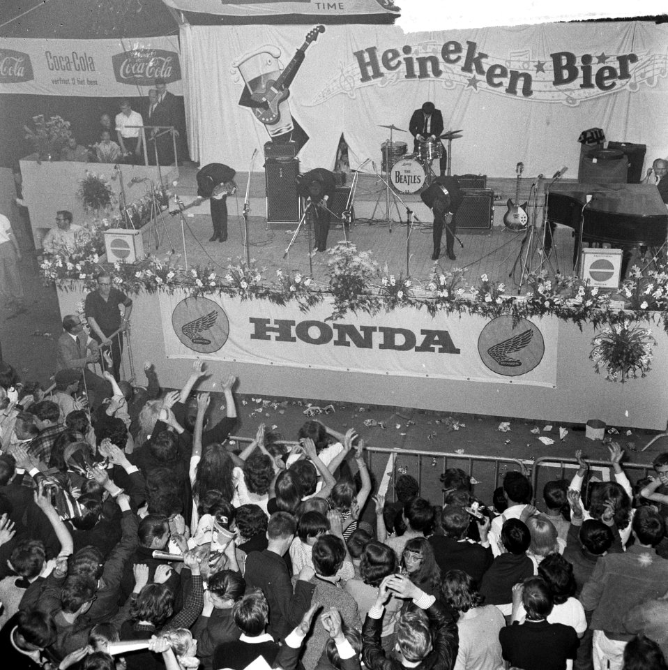 Beatles in ons land, hun optreden in de veilingshal te Blokker, de Beatles, Bestanddeelnr 916-5180