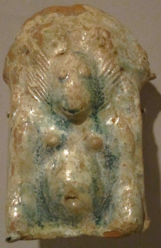 Bear-shaped vessel fragment, Han dynasty, earthenware with glaze, Honolulu Museum of Art