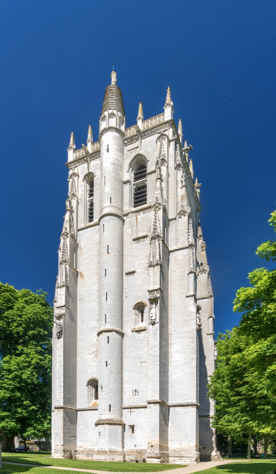 Bec-Helluin Tour Saint Nicolas ouest