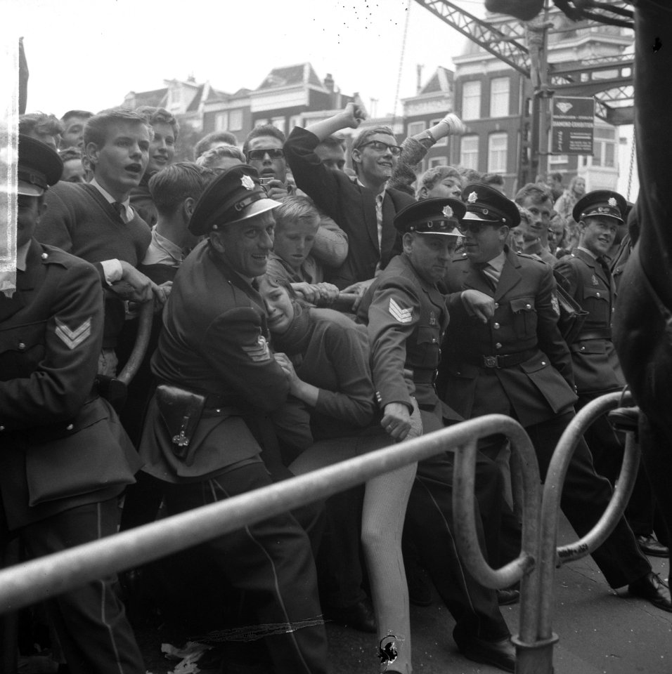 Beatles in Nederland, de politie had moeite publiek in bedwang te houden, Bestanddeelnr 916-5116