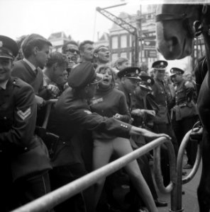 Beatles in Nederland, de politie had moeite publiek in bedwang te houden, Bestanddeelnr 916-5114