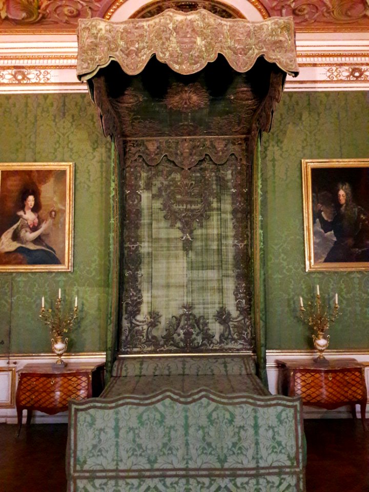 Bedroom of Teresa Kunegunda Sobieska in the Nymphenburg Palace 04