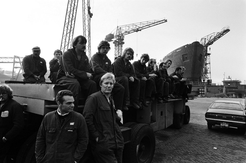 Bedrijfssluitingen, bijeenkomsten, scheepsbouw, medewerkers, Bestanddeelnr 930-4729