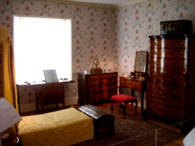 BedroomDisplayHiggins