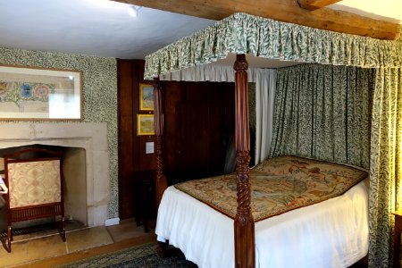Bedroom - Kelmscott Manor - Oxfordshire, England - DSC00051