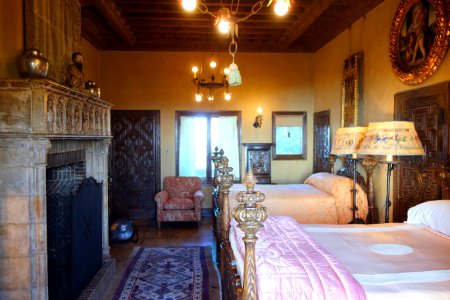 Bedroom - Hearst Castle - DSC06779