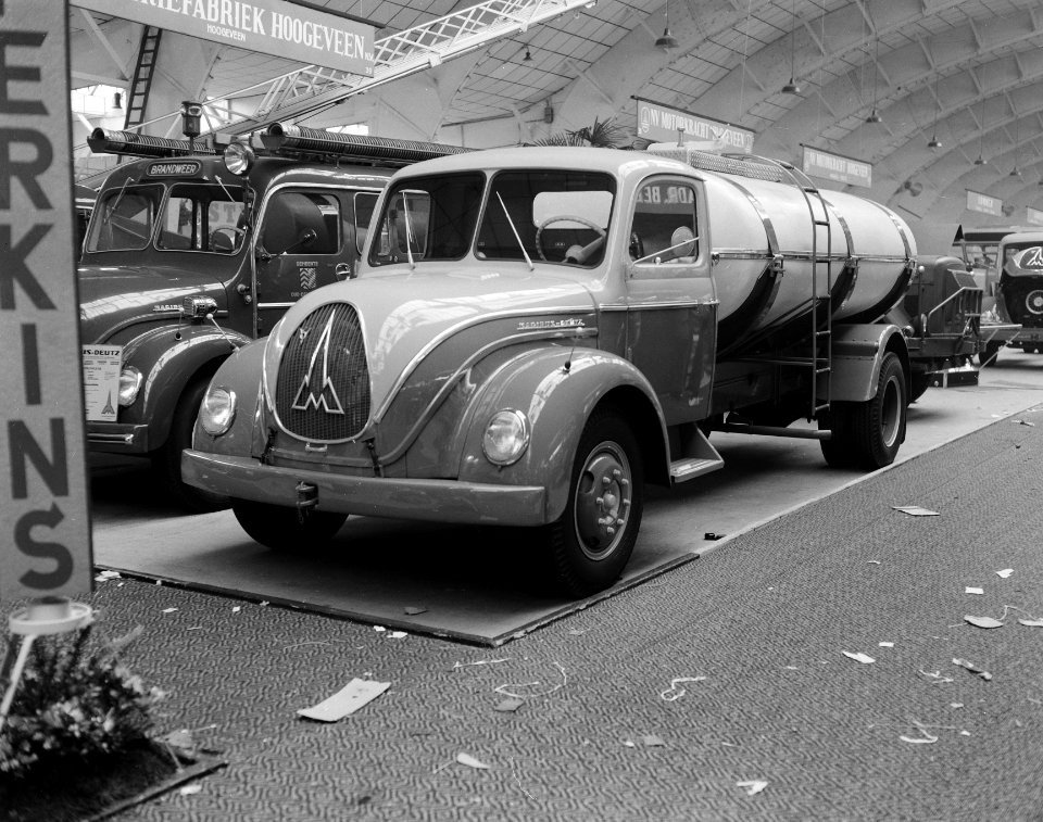 Bedrijfsautomobielententoonstelling RAI. Plastic melktank, Bestanddeelnr 908-3082
