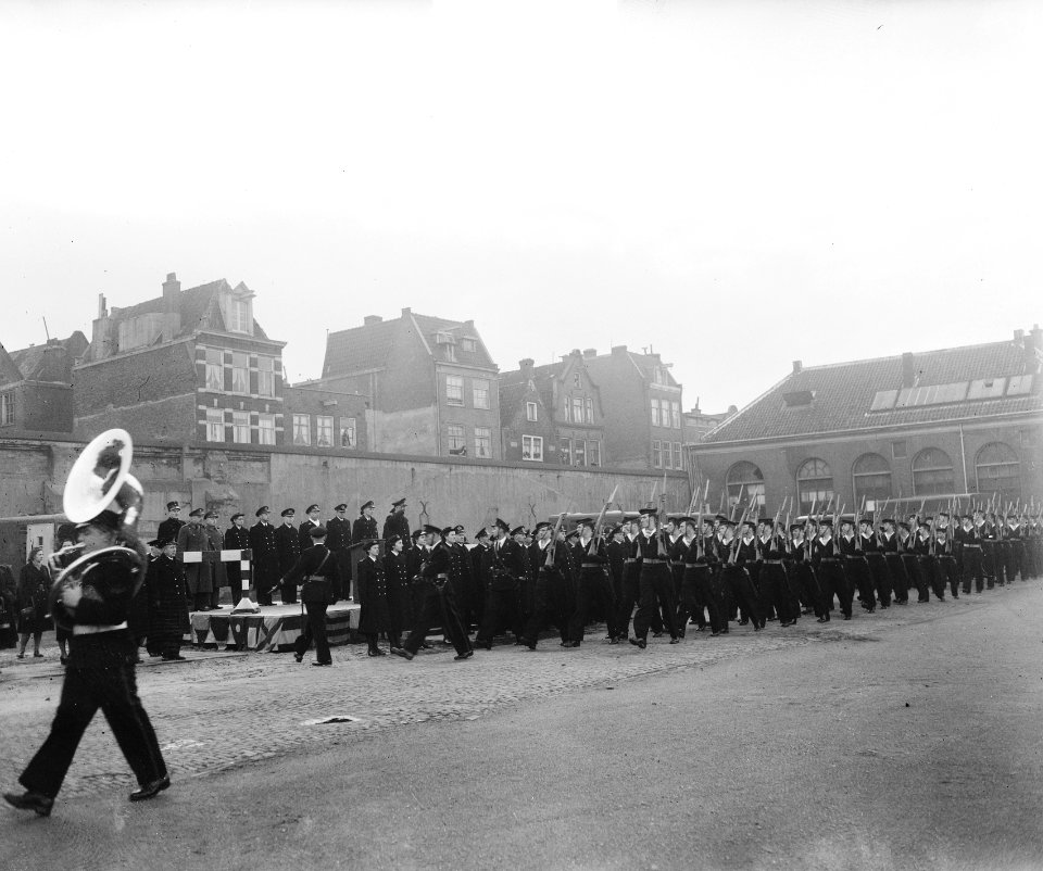 Beediging Marineofficieren op Kattenburg, Bestanddeelnr 903-1407