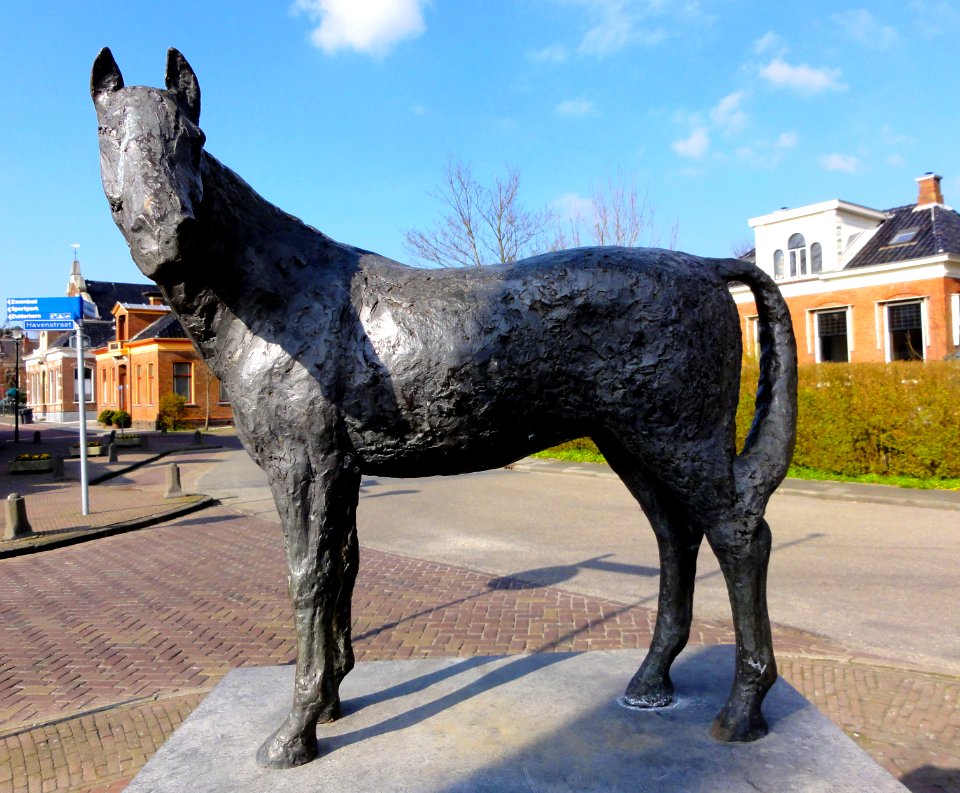 Beeld paard Folkert S. Reitsma Stationsweg Warffum