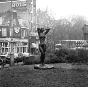 Beeld Stedenmaagd van Slavomir Miletic op Kleine Gartmanplantsoen, Bestanddeelnr 929-0297