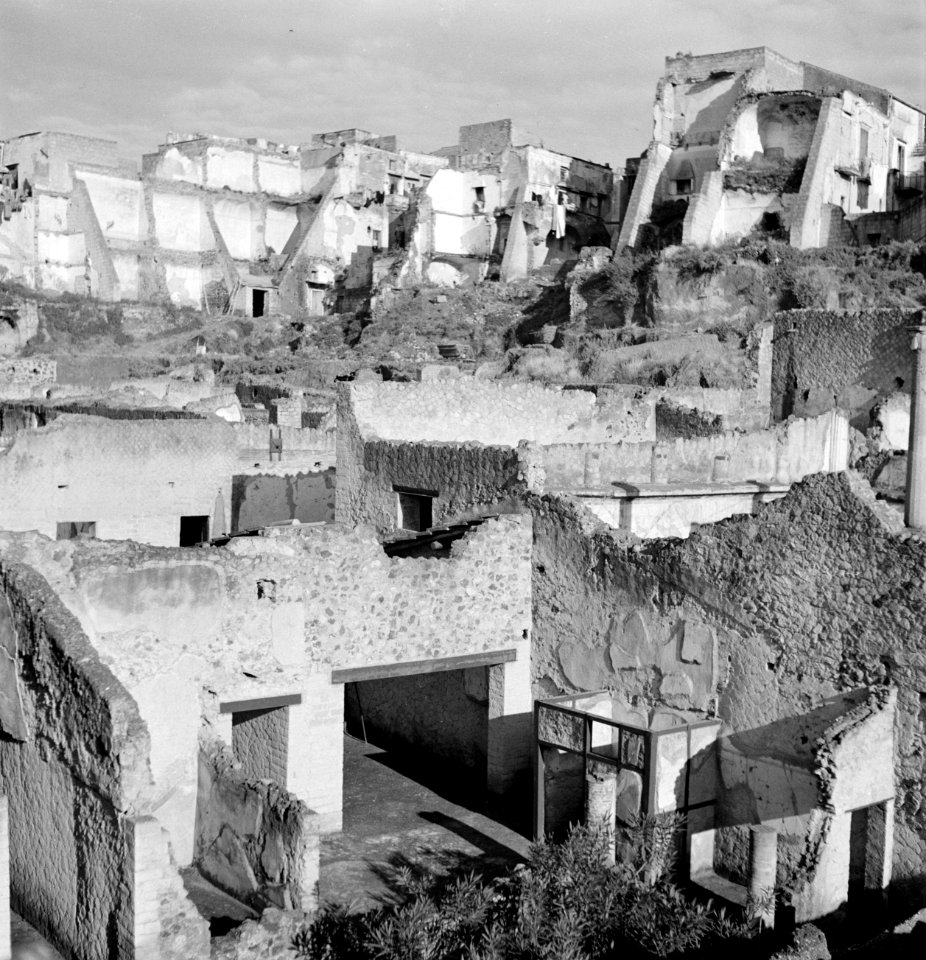 Beeld van de ruines van de stad Herculaneum, Bestanddeelnr 255-8830
