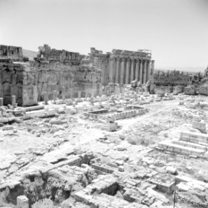 Beeld van de Bachus tempel in Baalbek, Bestanddeelnr 255-6471