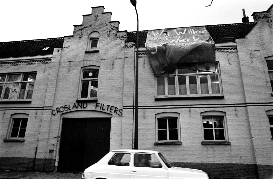 Bedrijfsbezetting Crosland Filters te Den Bosch het gebouw van Crosland Filter, Bestanddeelnr 927-6775