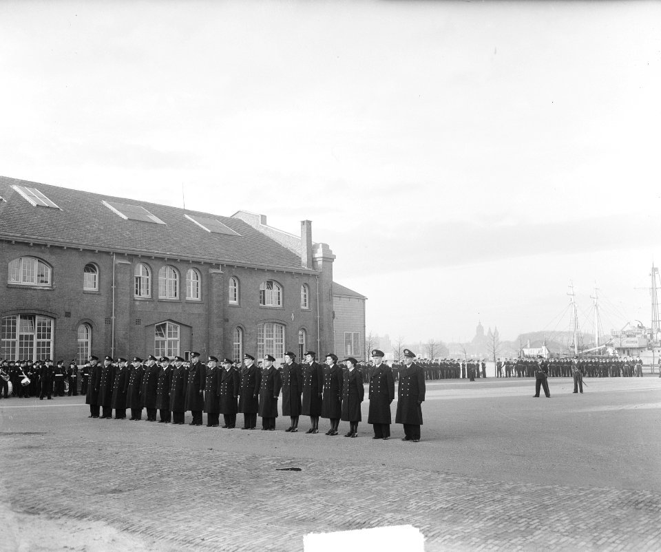 Beediging Marineofficieren op Kattenburg, Bestanddeelnr 903-1406