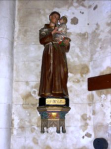 Beaumont-sur-Sarthe (Sarthe) église, statue de Saint Antoine de Padoue