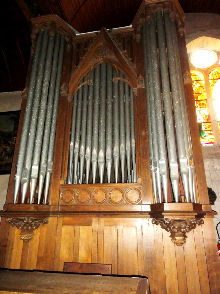 Beaumont-sur-Sarthe (Sarthe) église, l'orgue