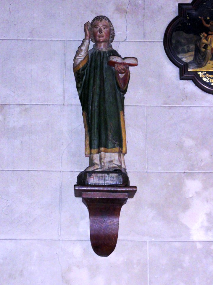 Beaumont-sur-Sarthe (Sarthe) église, statue St.Avertin