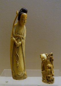 Beauty statue and sculpted figure, China, Qing dynasty, 1644-1911 AD, ivory - Sichuan Provincial Museum - Chengdu, China - DSC04637