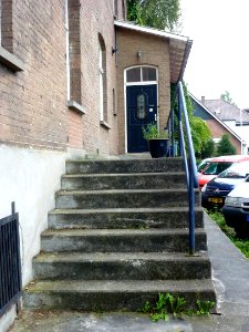 Beek (Ubbergen) Rijksstraatweg 156-158-160 voorm. douanekantoor entree met trap