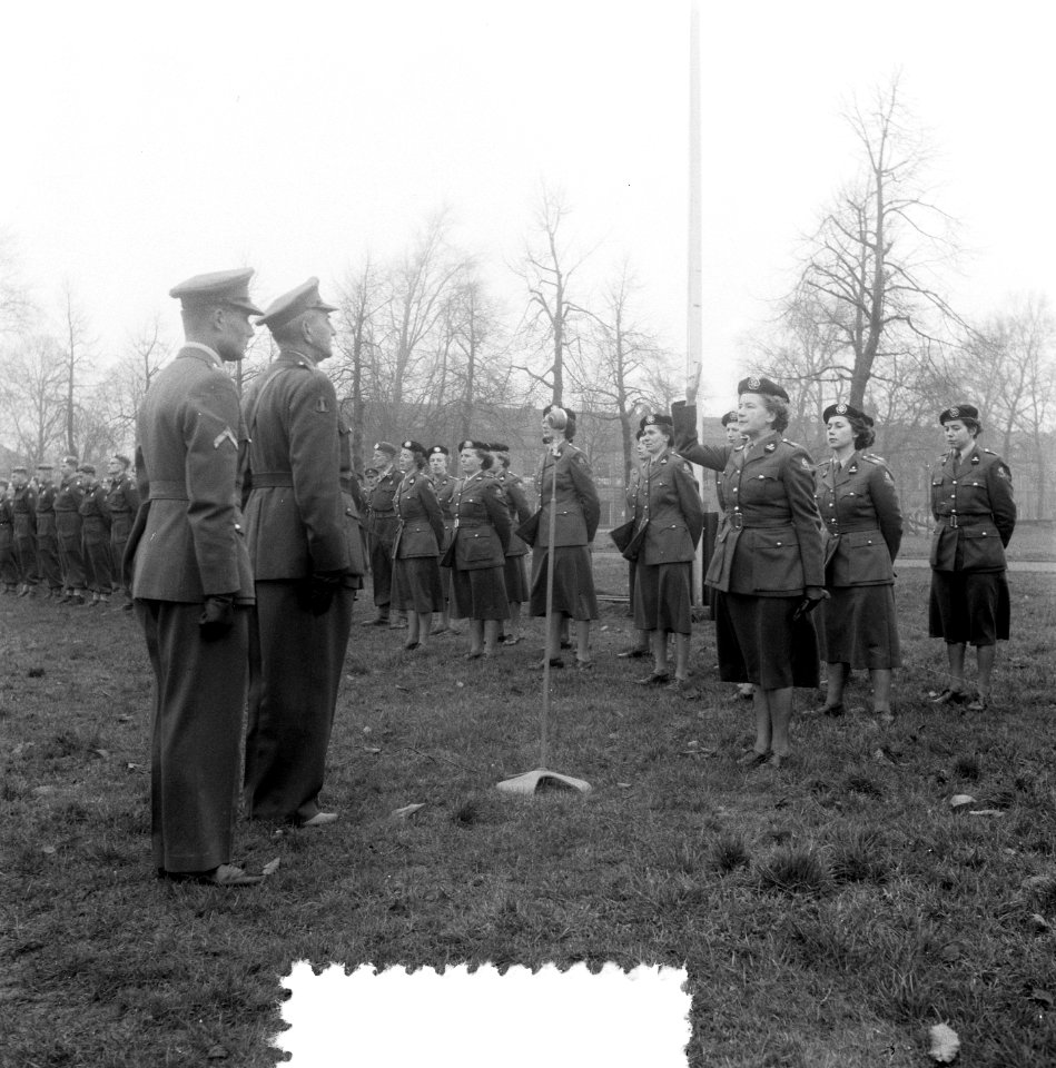 Beediging officieren Geneeskundige Dienst, Amersfoort, Bestanddeelnr 906-1392