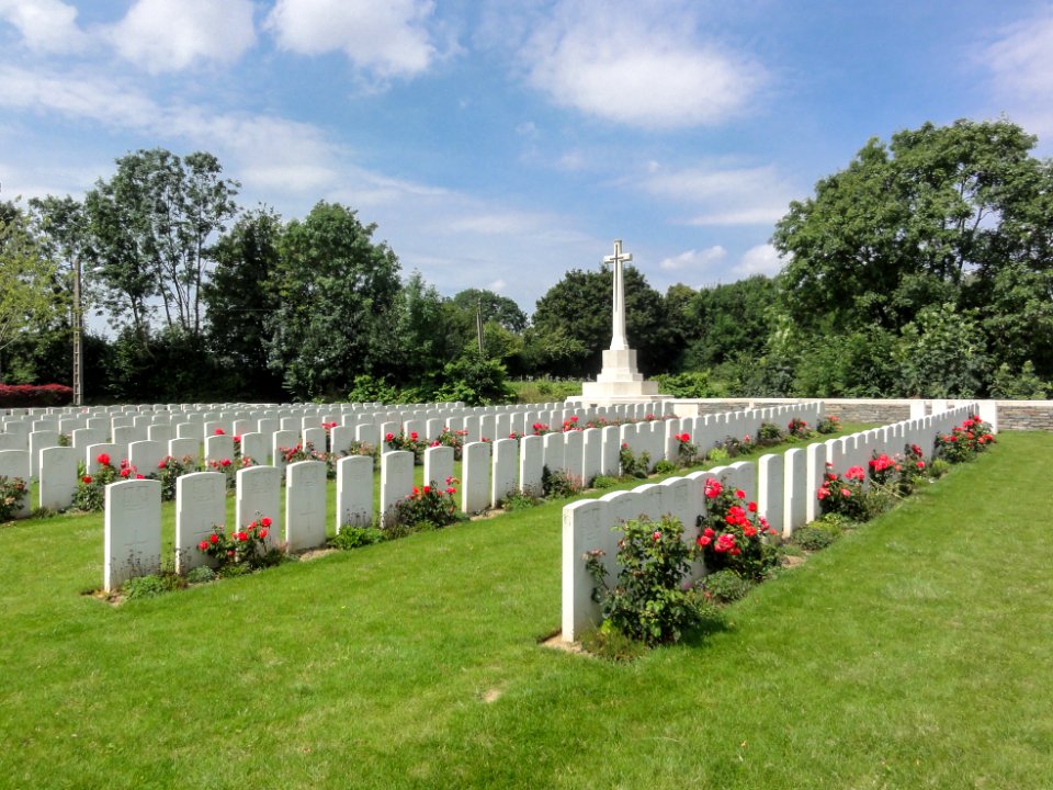 Beaurevoir British Cemetery (Aisne)-3