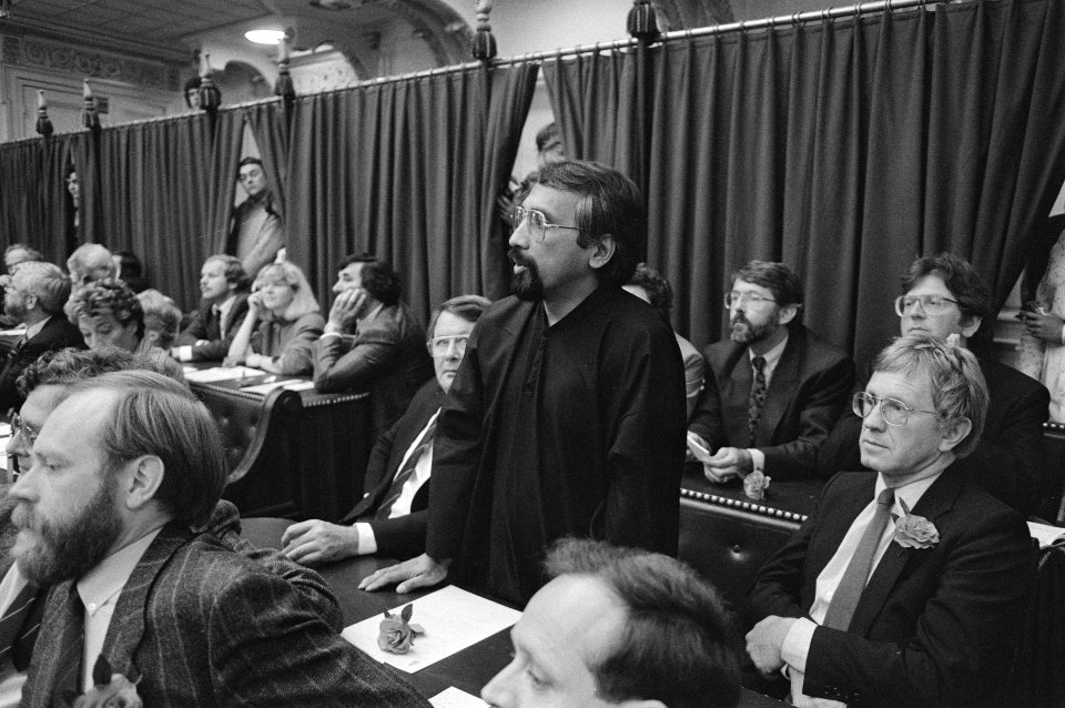 Beediging (nieuw) gekozen leden Tweede Kamer PvdA-kamerlid van Molukse afkomst, Bestanddeelnr 933-6752