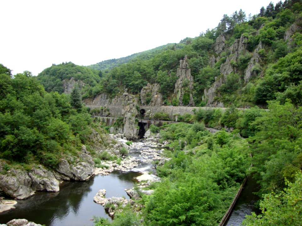 Beauvène (Ardèche, Fr) L'Eyrieux