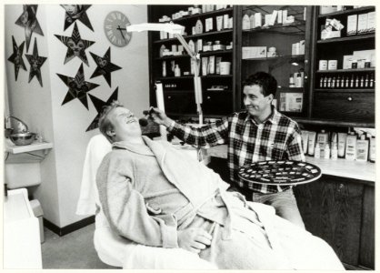 Beautysalon bij Sauna van Egmond. NL-HlmNHA 54037235