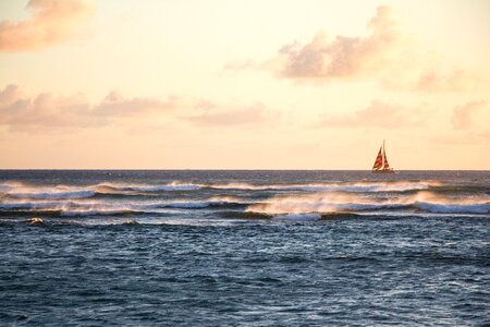 Dusk waves sea