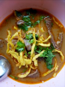 Beef khao soi - Chiang Mai - 2017-07-09 (002)