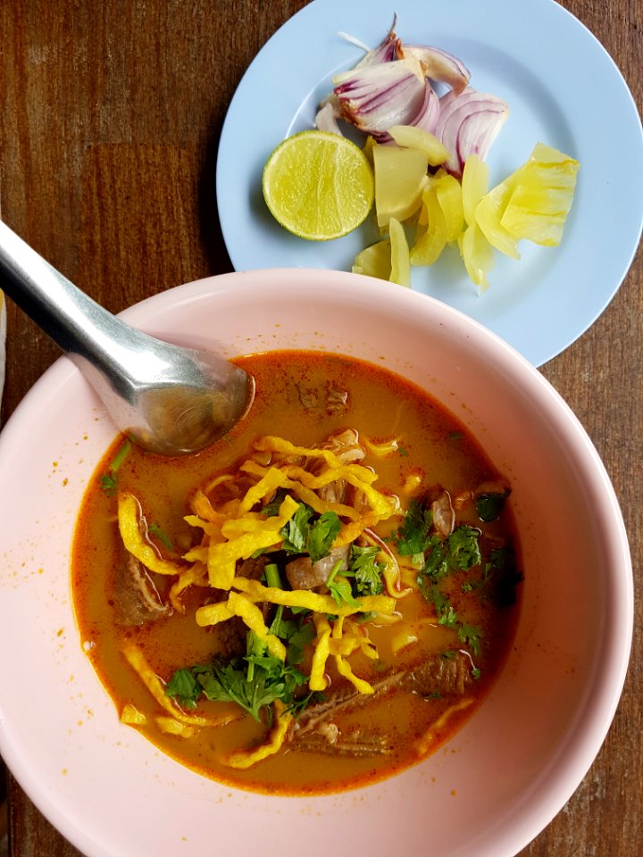 Beef khao soi - Chiang Mai - 2017-07-09 (001)