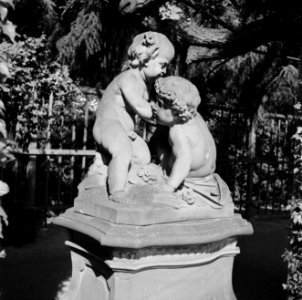 Beeld gemaakt door Johann Peter Wagner in de tuin van Residenz Würzburg, Bestanddeelnr 254-3968