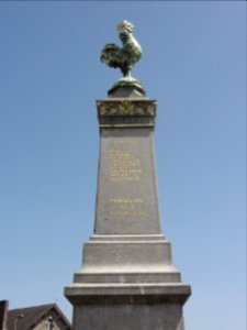 Beaumont-sur-Sarthe (Sarthe) monument aux morts (03)