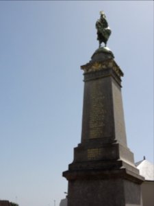 Beaumont-sur-Sarthe (Sarthe) monument aux morts (04)